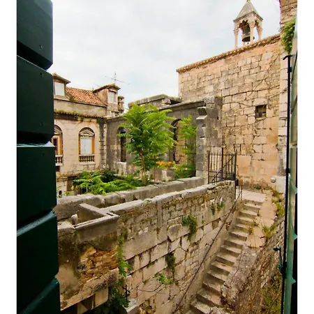 Diocletian Pearl Appartement Split