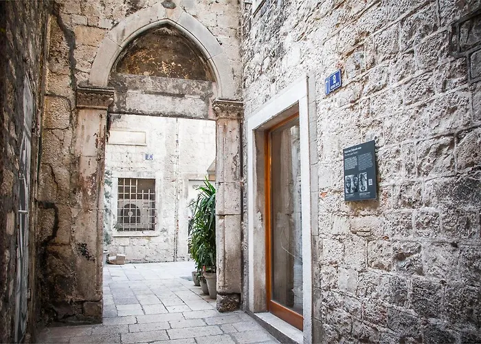 Diocletian Pearl Split